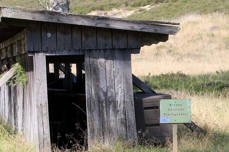 bienen-haus-schild-170725